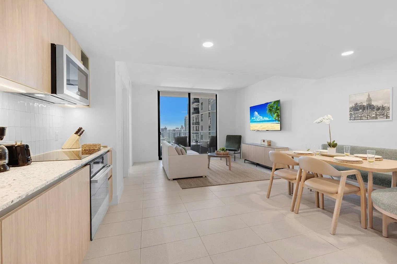 1 bed, 1.0 bath, 516 sqft, $3,596 — Photo 3