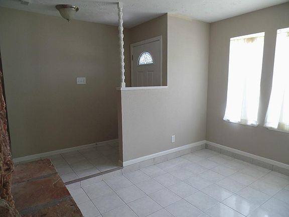4th image of 4138 Lufborough Dr