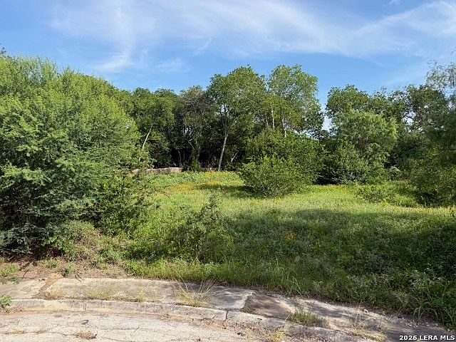 2nd image of 902 YUCCA ST LOT S