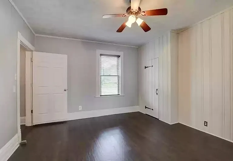 408 E Main St — Photo 31