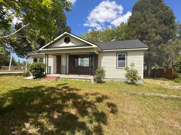 3 E 9th Ave, Mc Rae Helena, GA 31055