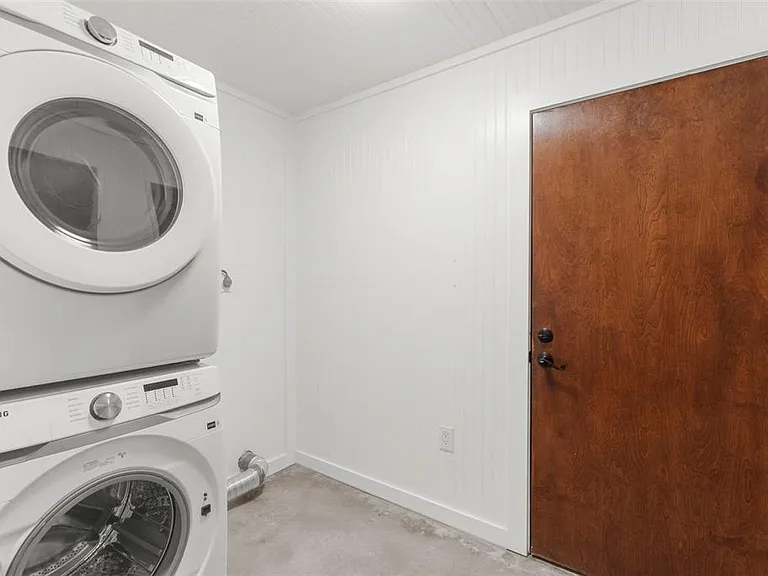 4250 Marlowe Dr — Photo 30