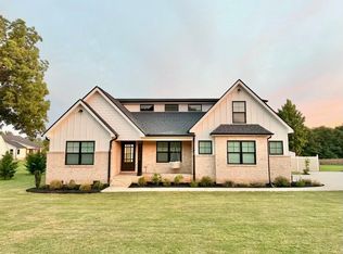 208 Barnett Rd, Campobello, SC 29322