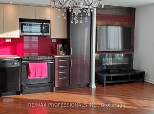 8 Telegram Mews #719, Toronto, ON M5V 3Z5