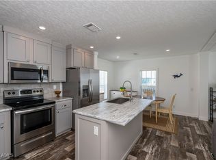 2738 Heron Ct, Saint James City, FL 33956