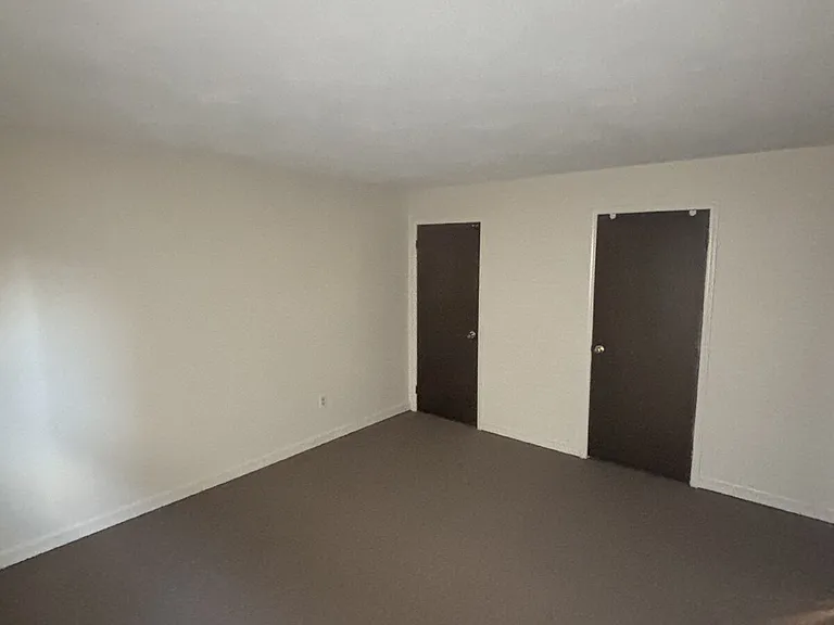 210 Pine St #13 — Photo 4