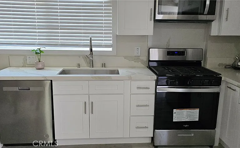 545 Hamilton Dr — Photo 4