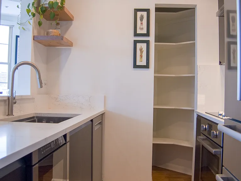 475 W 12th Ave #6D — Photo 11