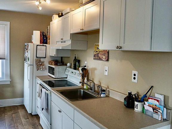 4th image of 640 Leroy St APT 3