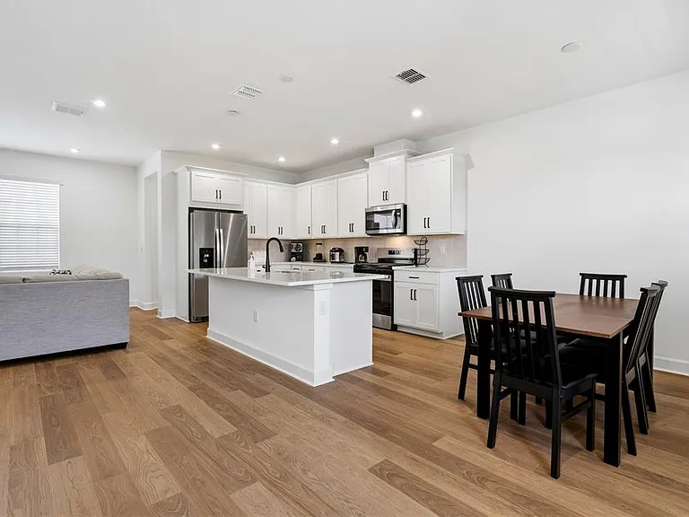 2380 Celebration Blvd — Photo 3