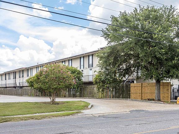 2nd image of 3005 Highland Rd #27