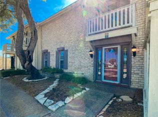 2 Rock Creek Dr, Corpus Christi, TX 78412