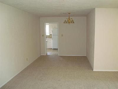 2nd image of 318 NW Parkwood Pl