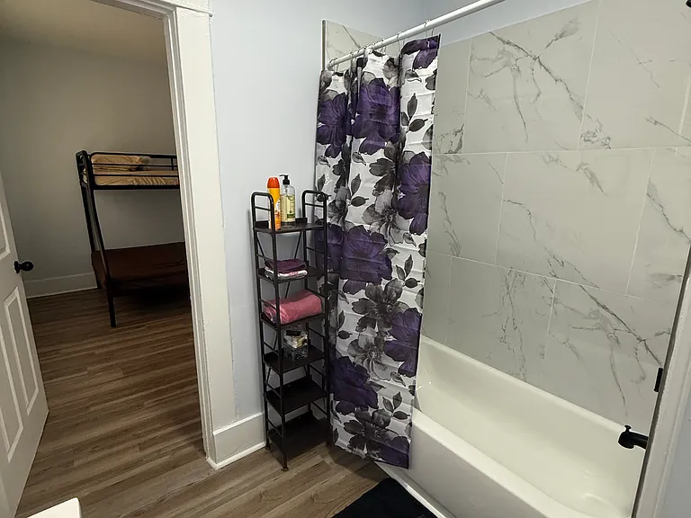 735 Kent St — Photo 9