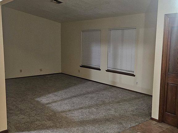 4th image of 43109 Cherbourg Ln