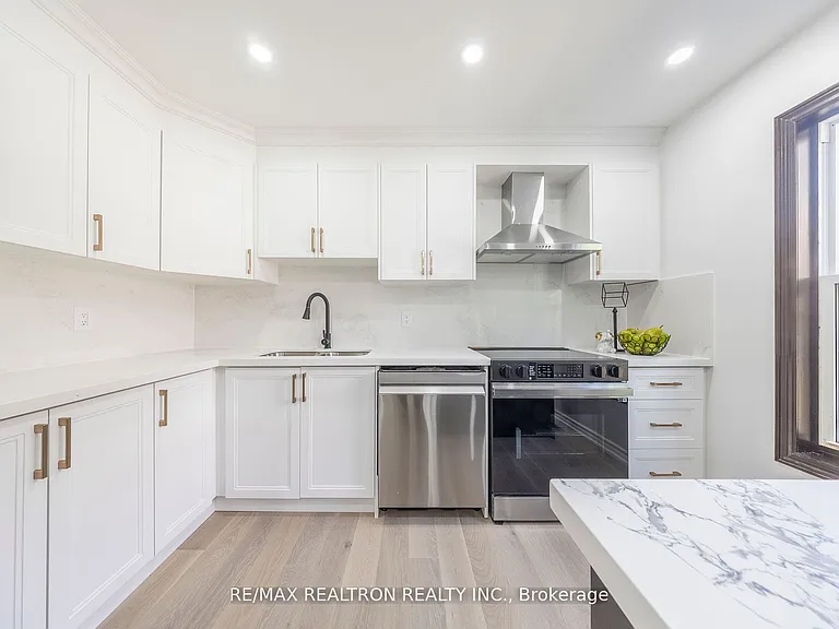 14 Grassmere Ct — Photo 10