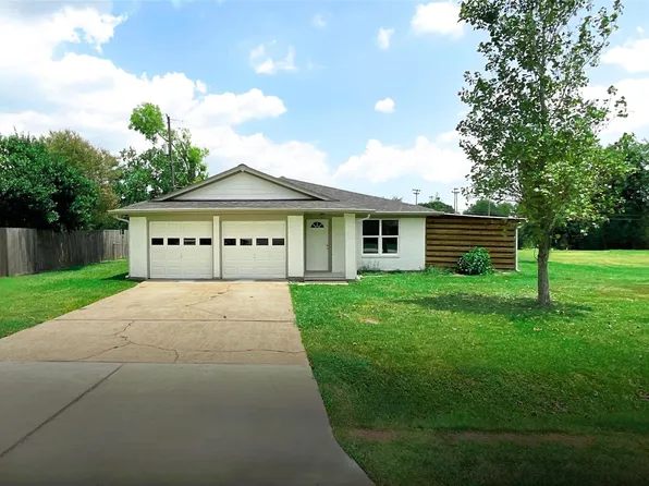 522 Irene Dr, Highlands, TX 77562