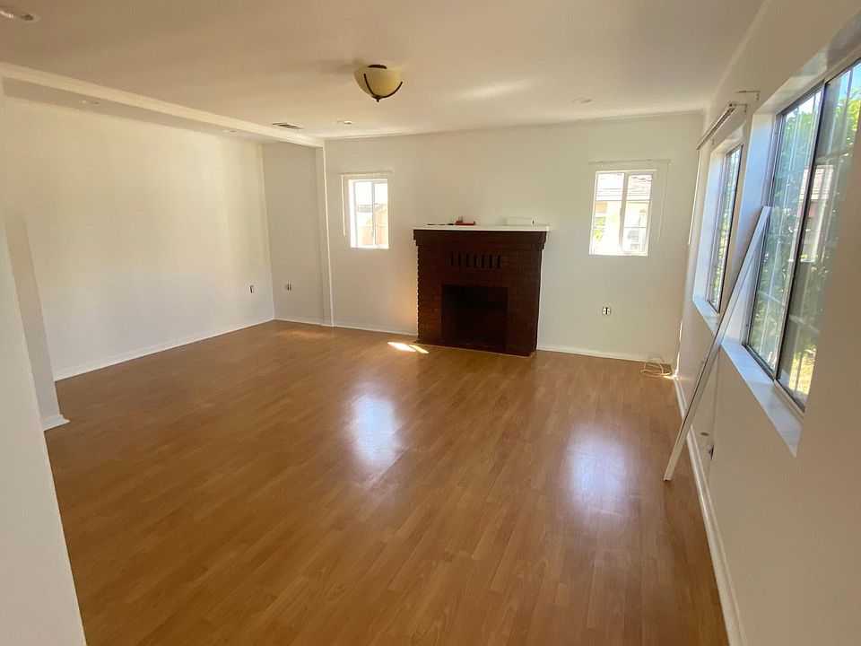 1st image of 2424 Montrose Ave