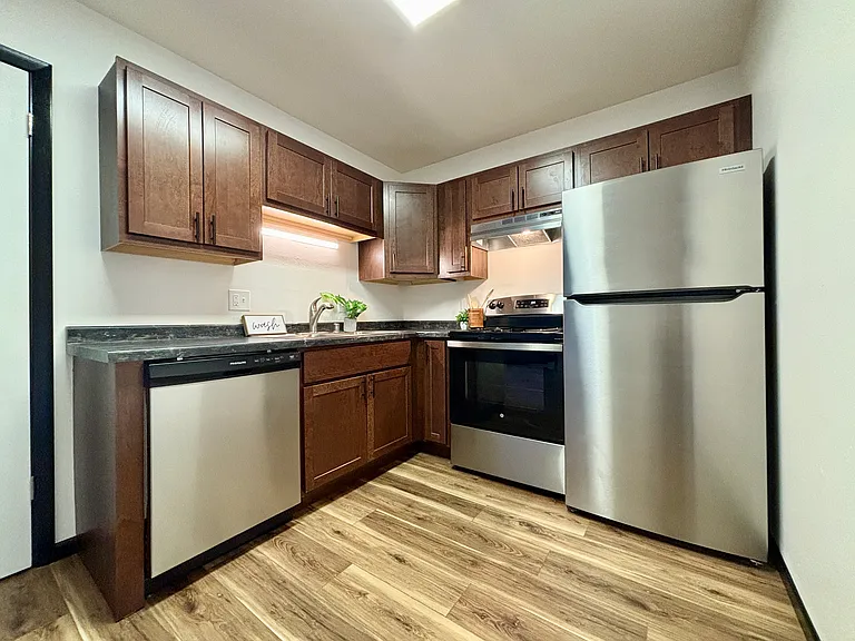 2321 Badger Pkwy #9 — Photo 1