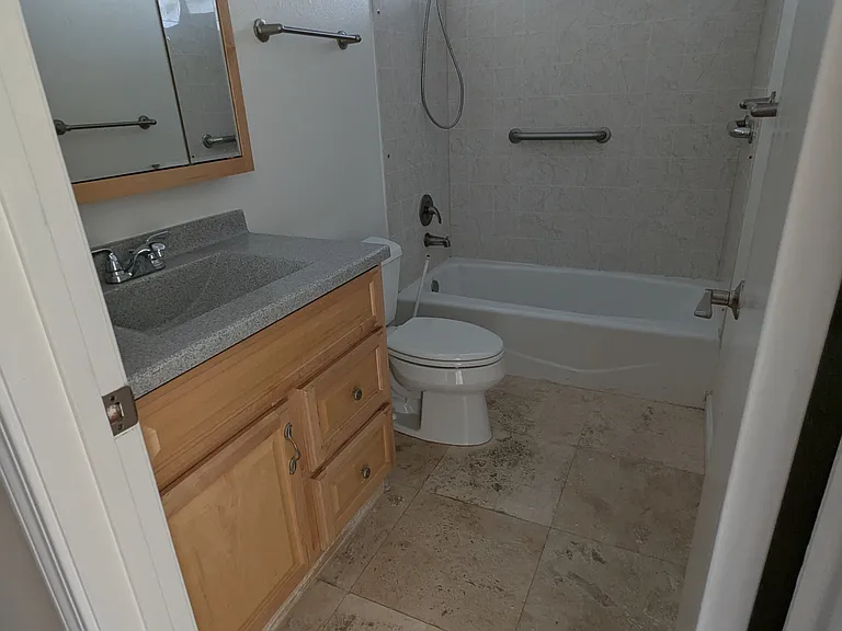7001 Oakmont Dr — Photo 7