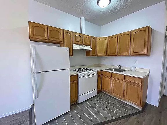 2nd image of 114-35 Farmers Blvd #1A