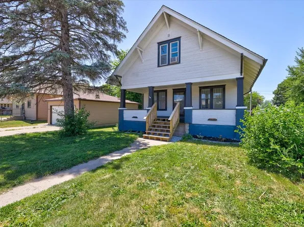 211 S Main St, Chariton, IA 50049