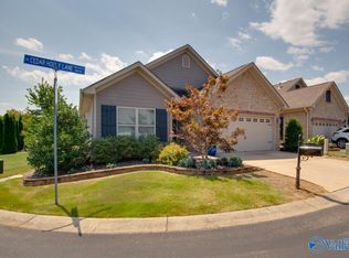 4 Cedar Holly Ln, Brownsboro, AL 35741