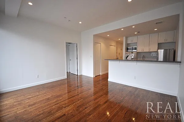 Rented by REAL New York | media 44