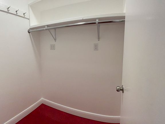 4th image of 1540 W Broadway St #21