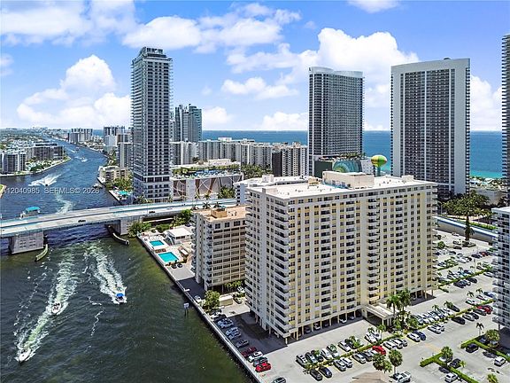 4th image of 1817 S Ocean Dr APT 620