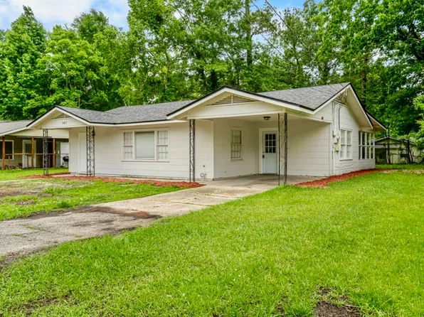 907 Wedgewood Dr, Hattiesburg, MS 39401