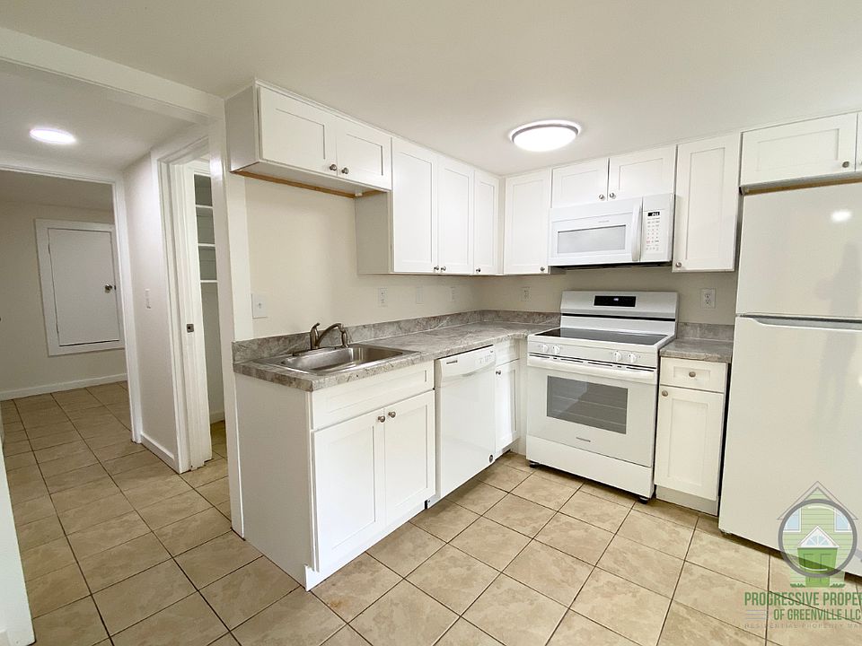 1st image of 8 Balsam Dr #C-1