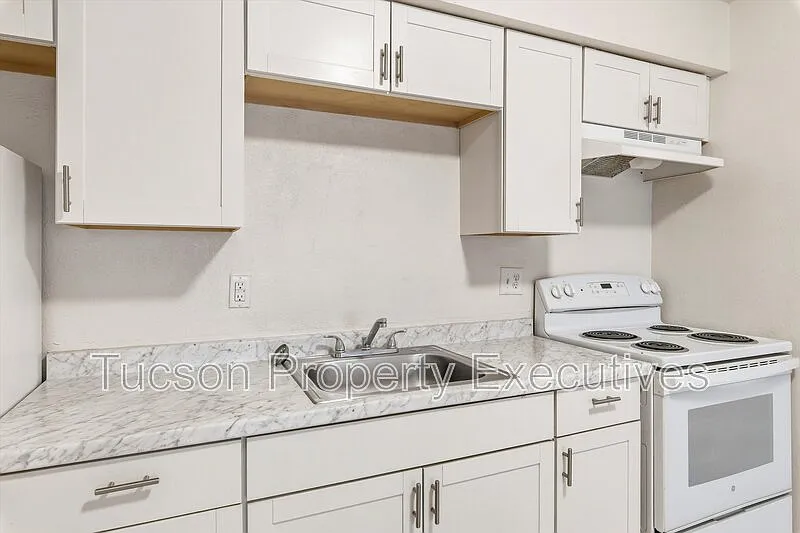 1 bed, 1.0 bath, 600 sqft, $750 — Photo 1