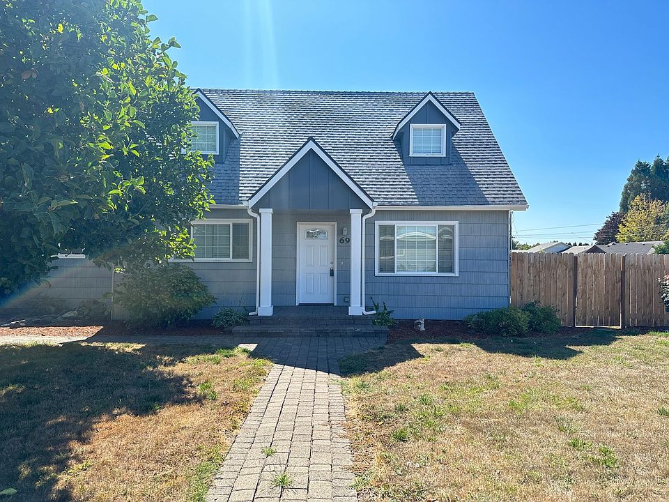 1st image of 691 Madrona St E