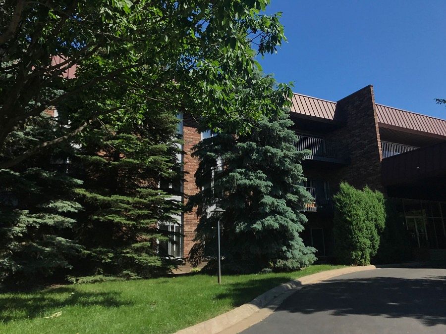 1st image of 1049 W Ogden Ave