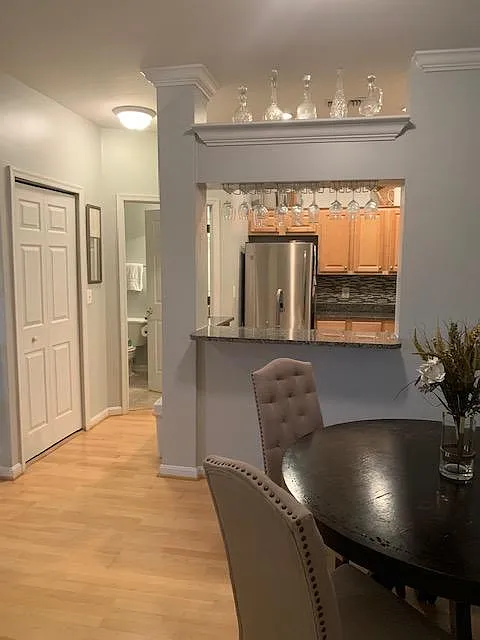 2 bed, 962 sqft, $2,500 — Photo 4