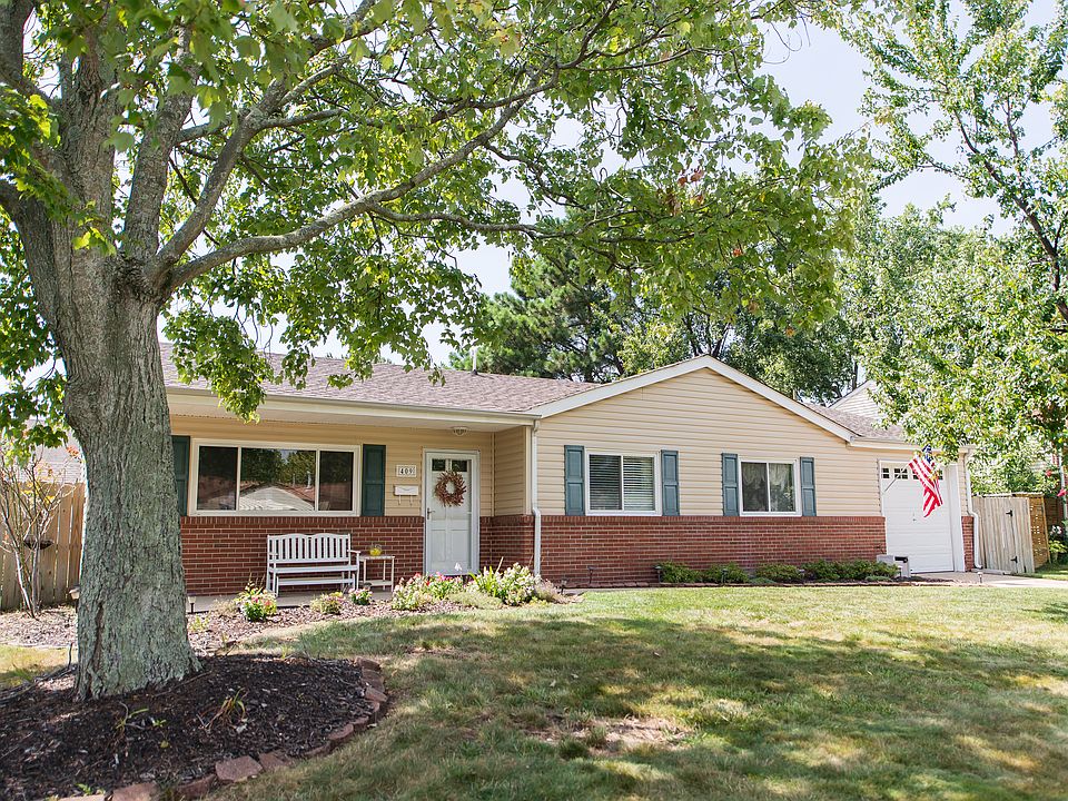 1st image of 409 Bamboo Ln