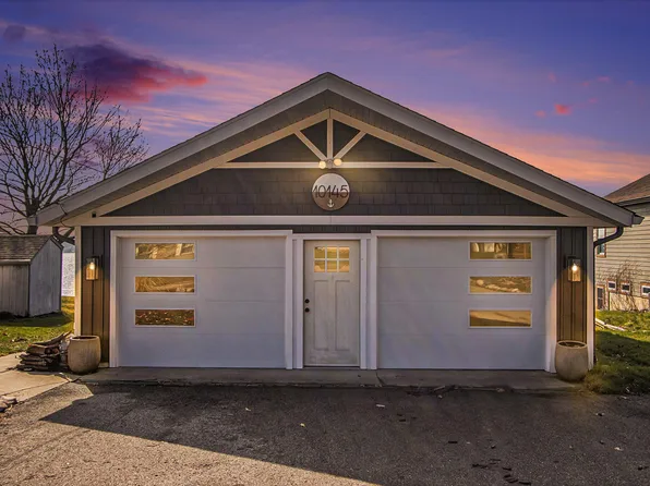 10145 Woodlawn Dr, Portage, MI 49002