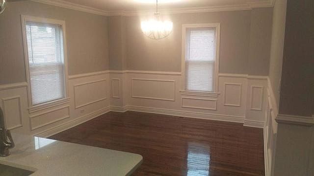 2nd image of 2553 W 81st St