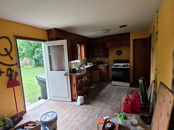 4th image of 4302 Edison St