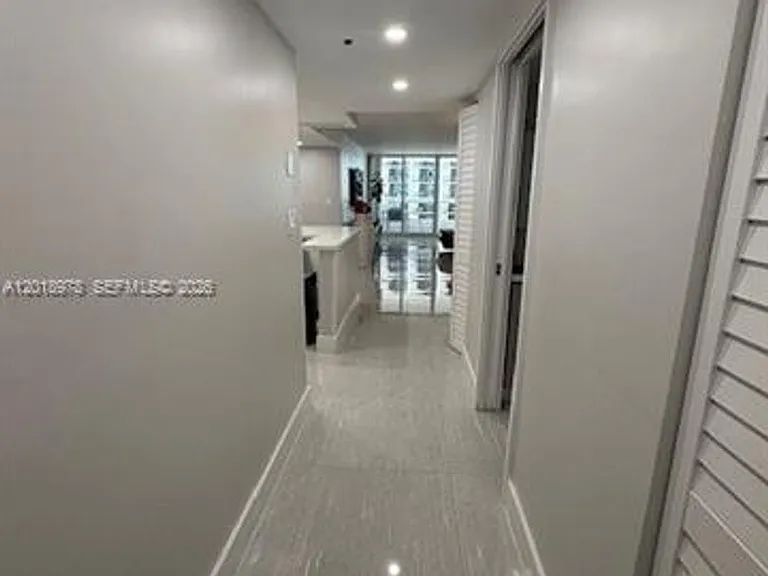1717 N Bayshore Dr #A-1542 — Photo 2
