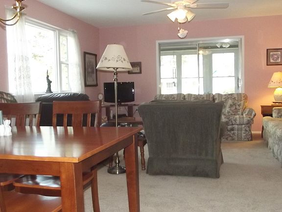 4th image of 36 B Franklin Lane