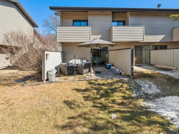 9207 N 70th STREET, Milwaukee, WI 53223