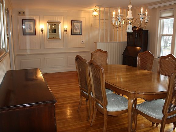 3rd image of 9 Fern St