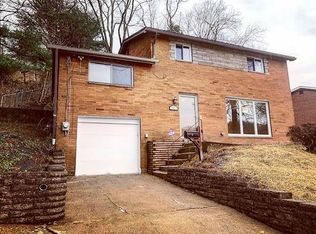 513 Lucia Rd, Pittsburgh, PA 15221