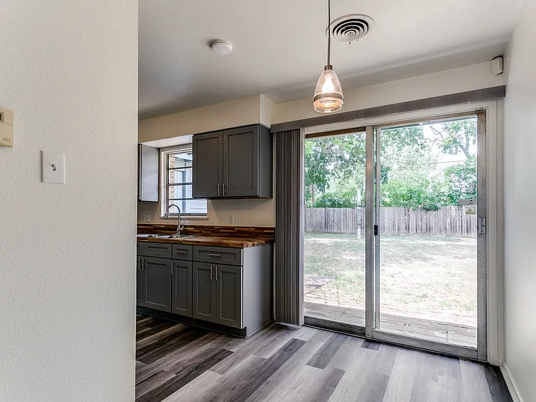 451 Kate Schenck Ave — Photo 19
