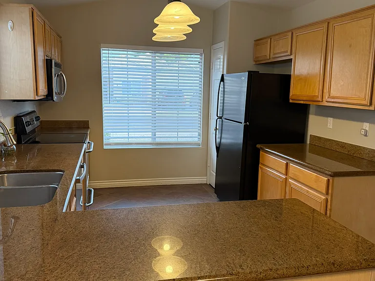 3528 W Fallen Leaf Ln — Photo 9