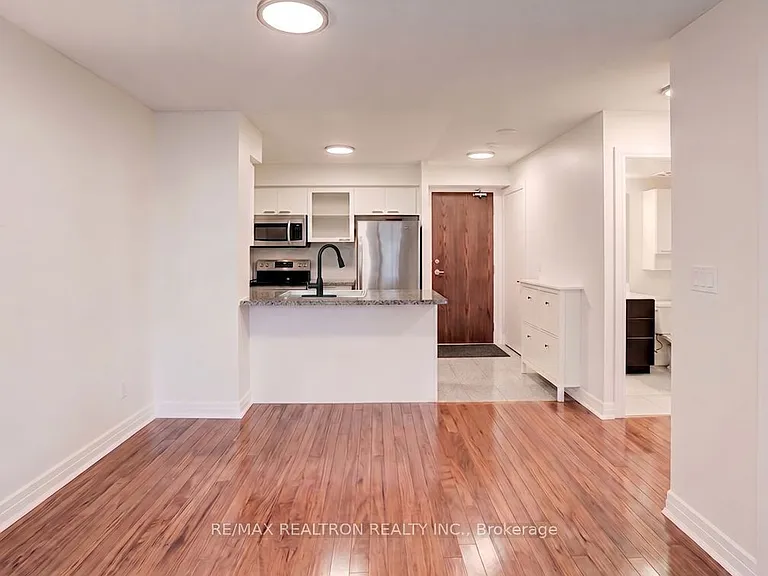 16 Harrison Garden Blvd #2407 — Photo 9