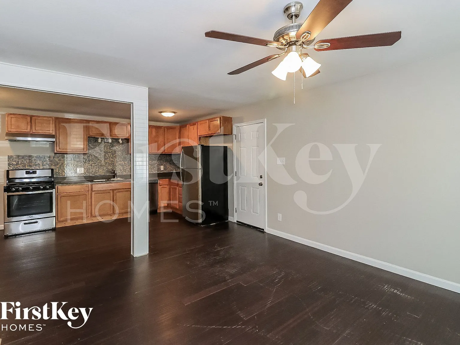 3 bed, 2.0 bath, 1100 sqft, $1,970 — Photo 4