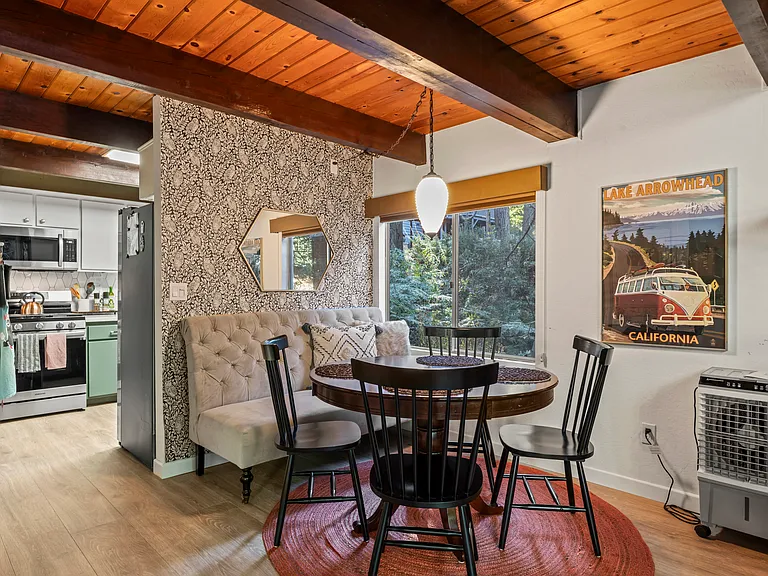 692 Sunderland Ct — Photo 13
